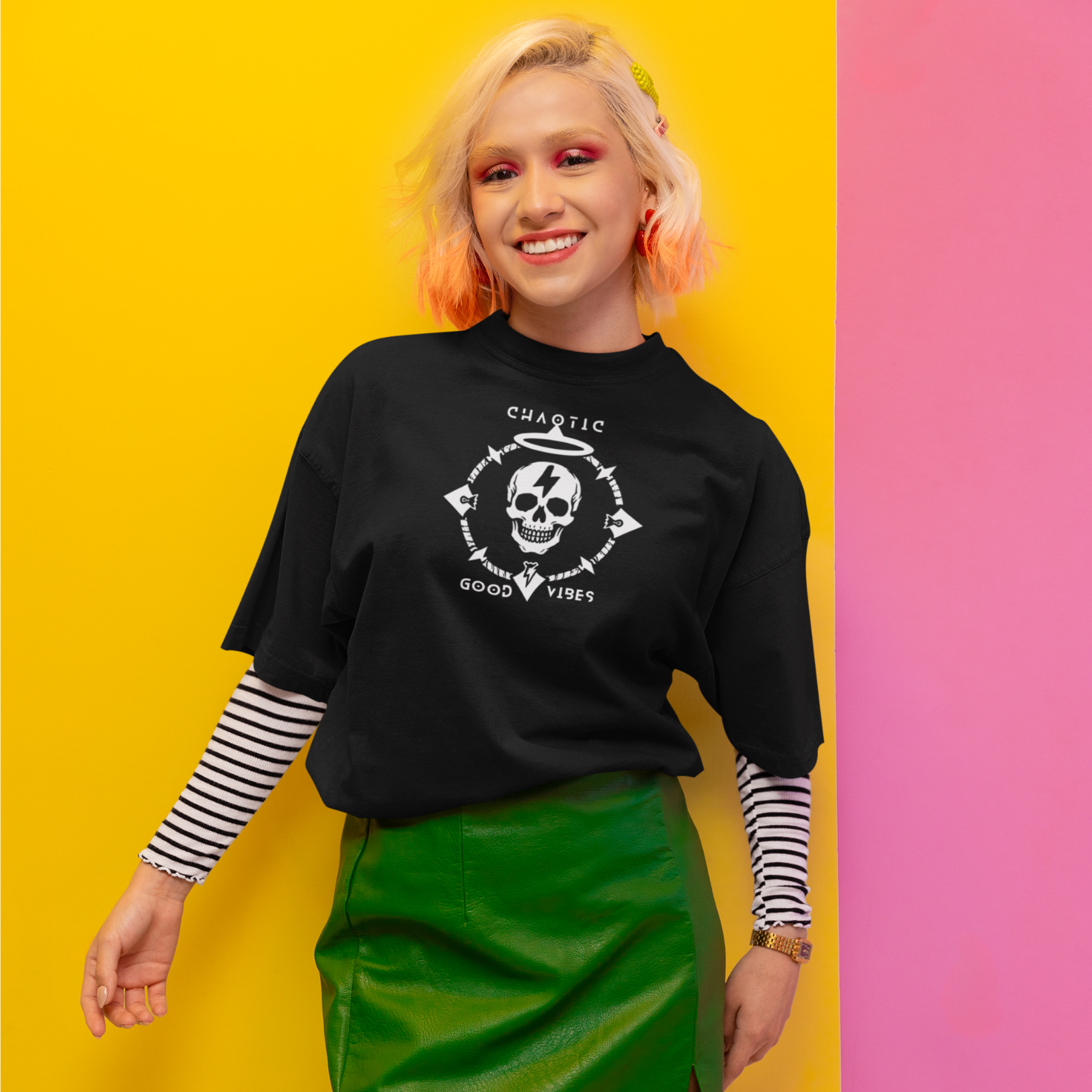 CHAOTIC GOOD VIBES Dark - Graphic Tee Unisex Softstyle Ring-Spun Cotton