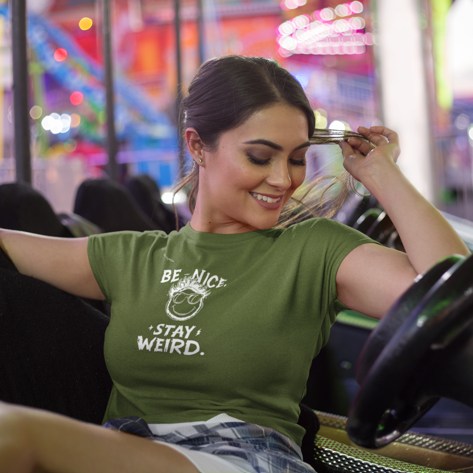 BE NICE STAY WEIRD Shirt – Funny Smiley Face Graphic Tee for Kind Weirdos and Creative People